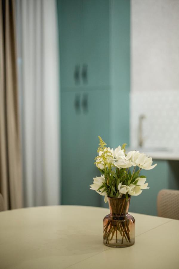 Moedani-Very Center Apartments In Kutaisi Dış mekan fotoğraf
